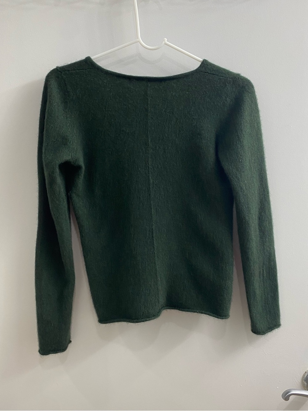 ply cashmere 100% Cashmere Forest Green V-Neck Sweater - Picture 2 of 7